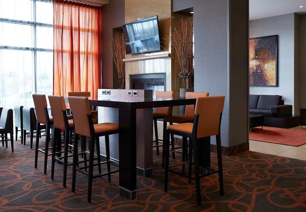 By Marriott Montreal Airport Hotel 4*
