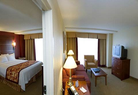 By Marriott Montreal Airport