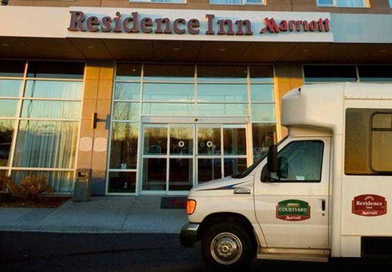 By Marriott Montreal Airport
