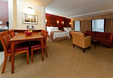 By Marriott Montreal Airport 4* Dorval