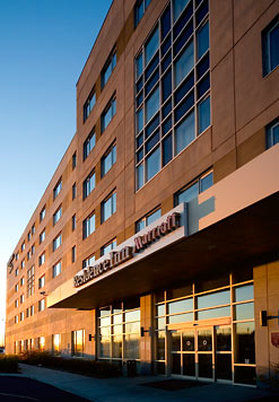 By Marriott Montreal Airport 4*